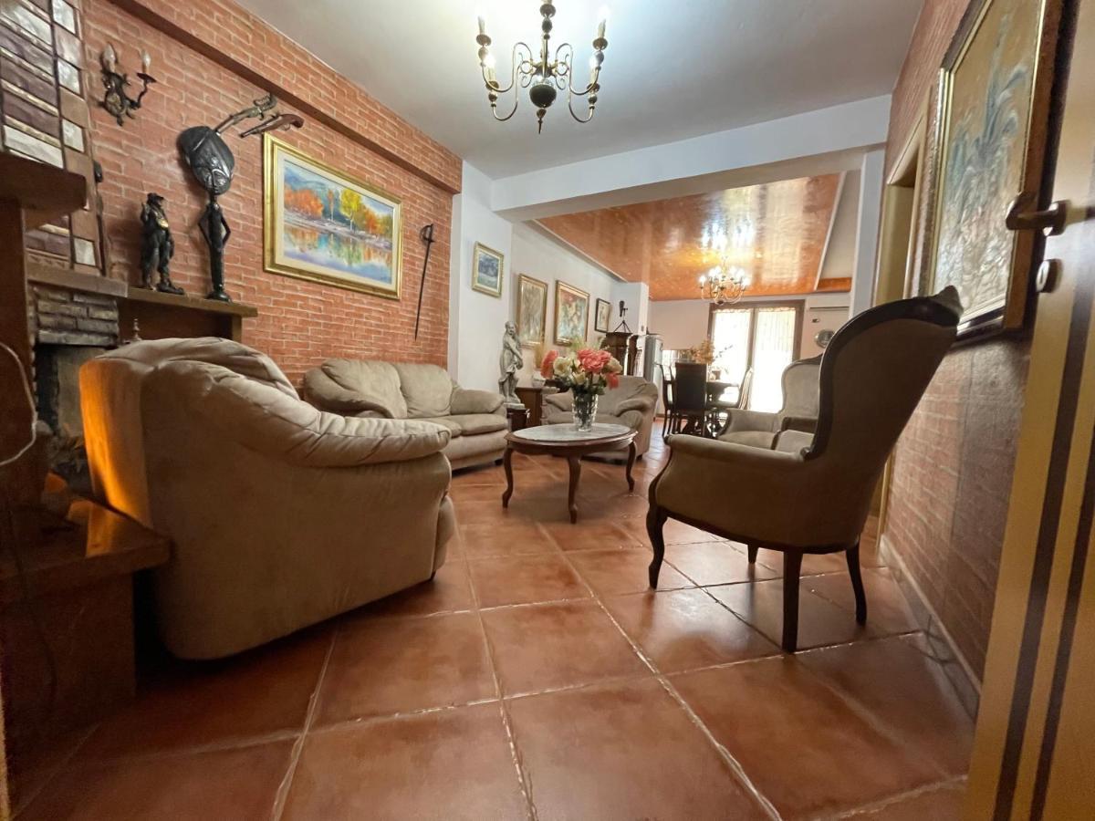 Venus - Cozy Apt With Terrace فلورا المظهر الخارجي الصورة