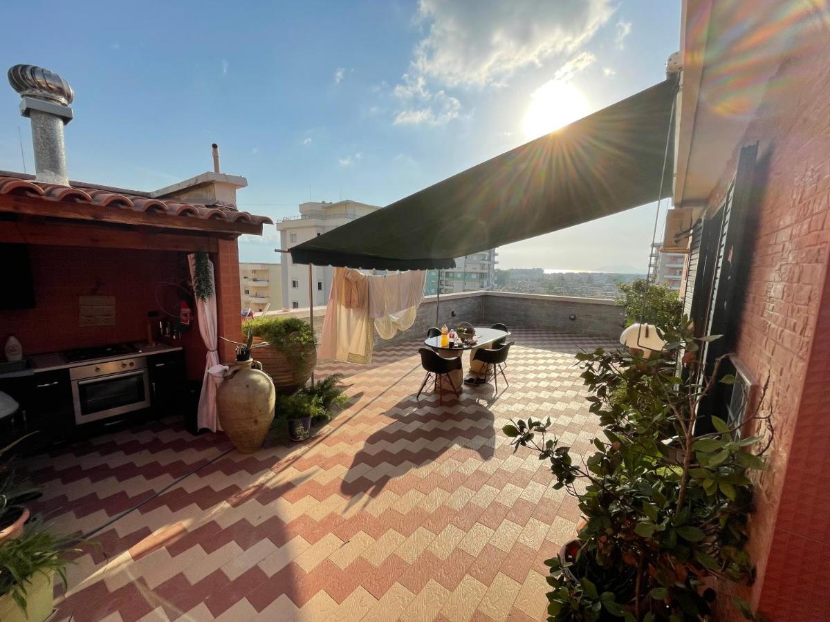 Venus - Cozy Apt With Terrace فلورا المظهر الخارجي الصورة